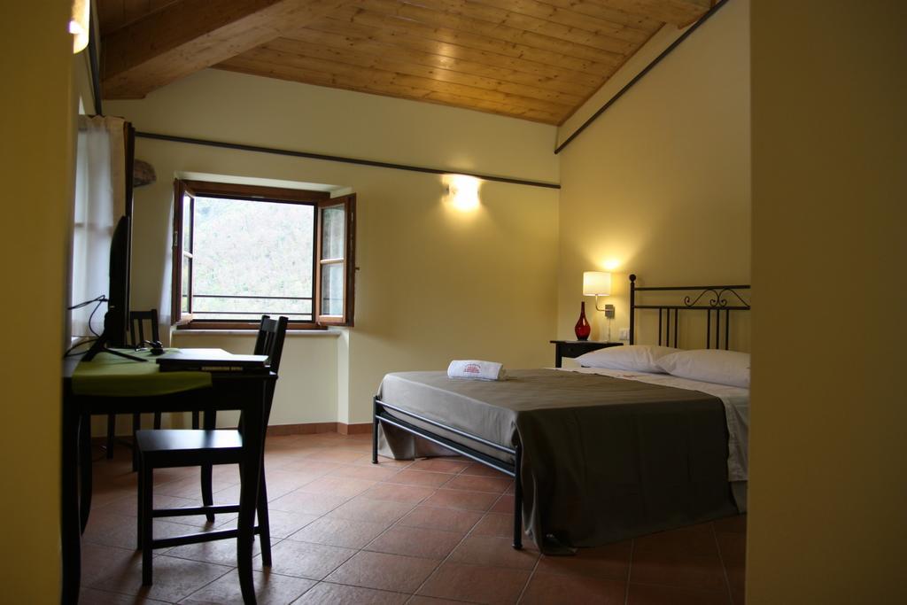 Locanda Il Monastero Ortonovo Camera foto