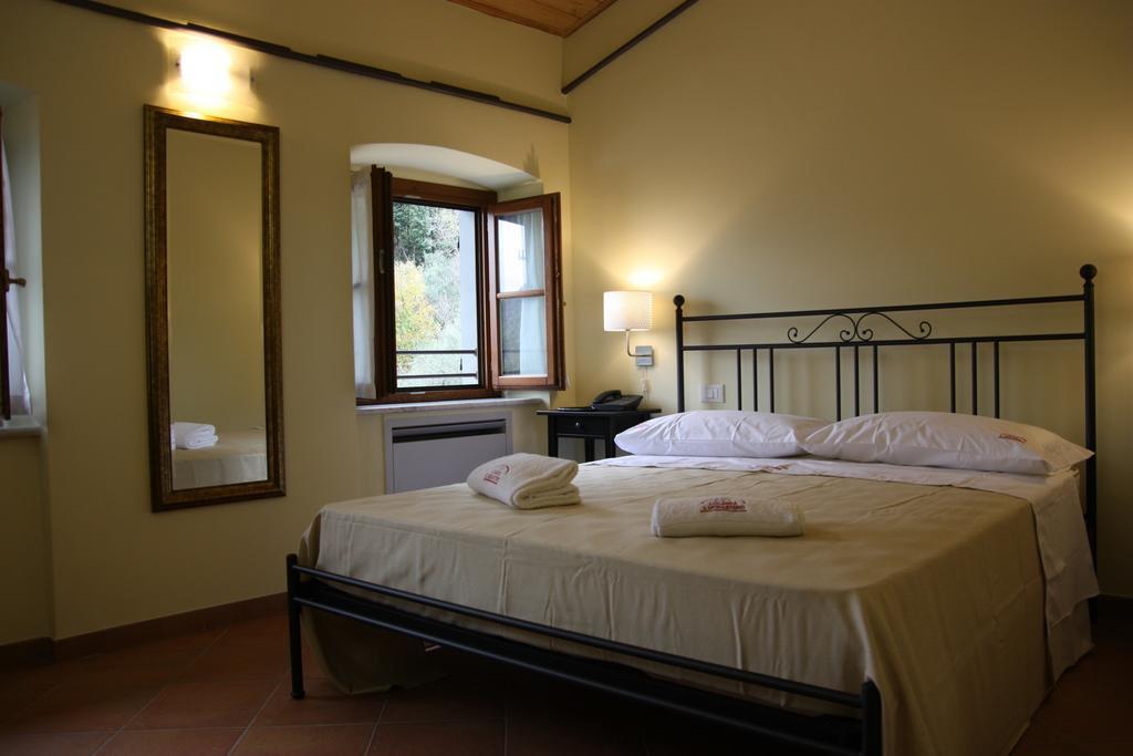 Locanda Il Monastero Ortonovo Camera foto
