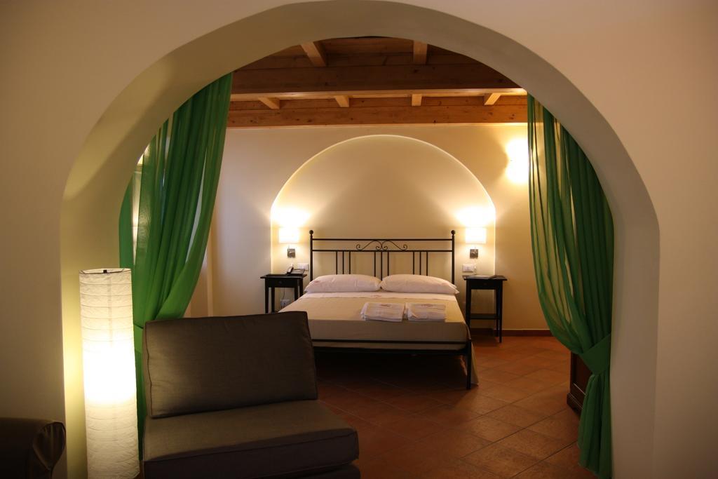 Locanda Il Monastero Ortonovo Camera foto