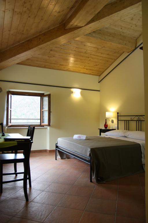 Locanda Il Monastero Ortonovo Esterno foto