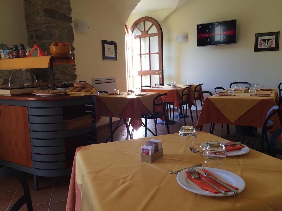 Locanda Il Monastero Ortonovo Esterno foto
